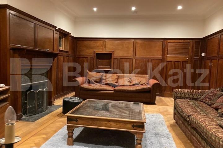 Charming 1 bedroom flat with a garden, period features and working fireplace Alexandra Park Road, Alexandra Park 